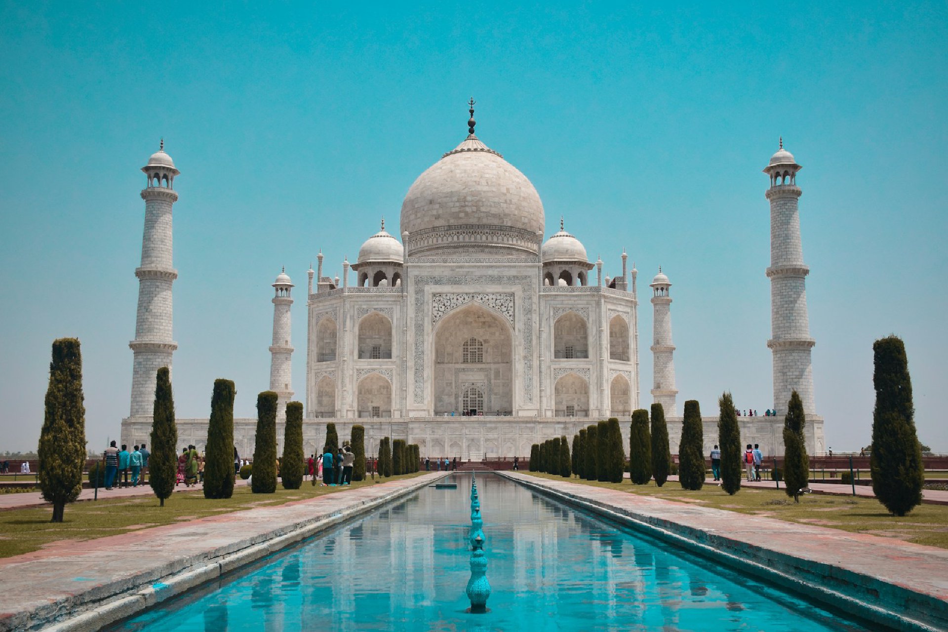 Street-level energy in Indian cities — colour, commerce, rhythm